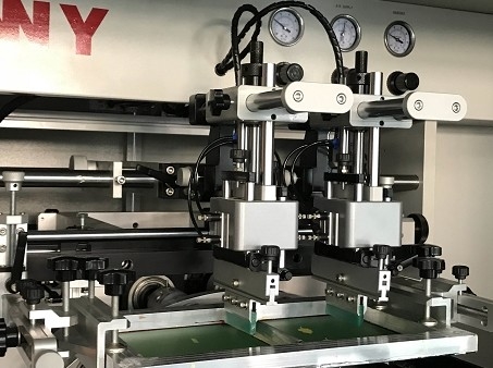 Mascara Bottle Screen Printing Machine Without Mechanical Or Optical Register